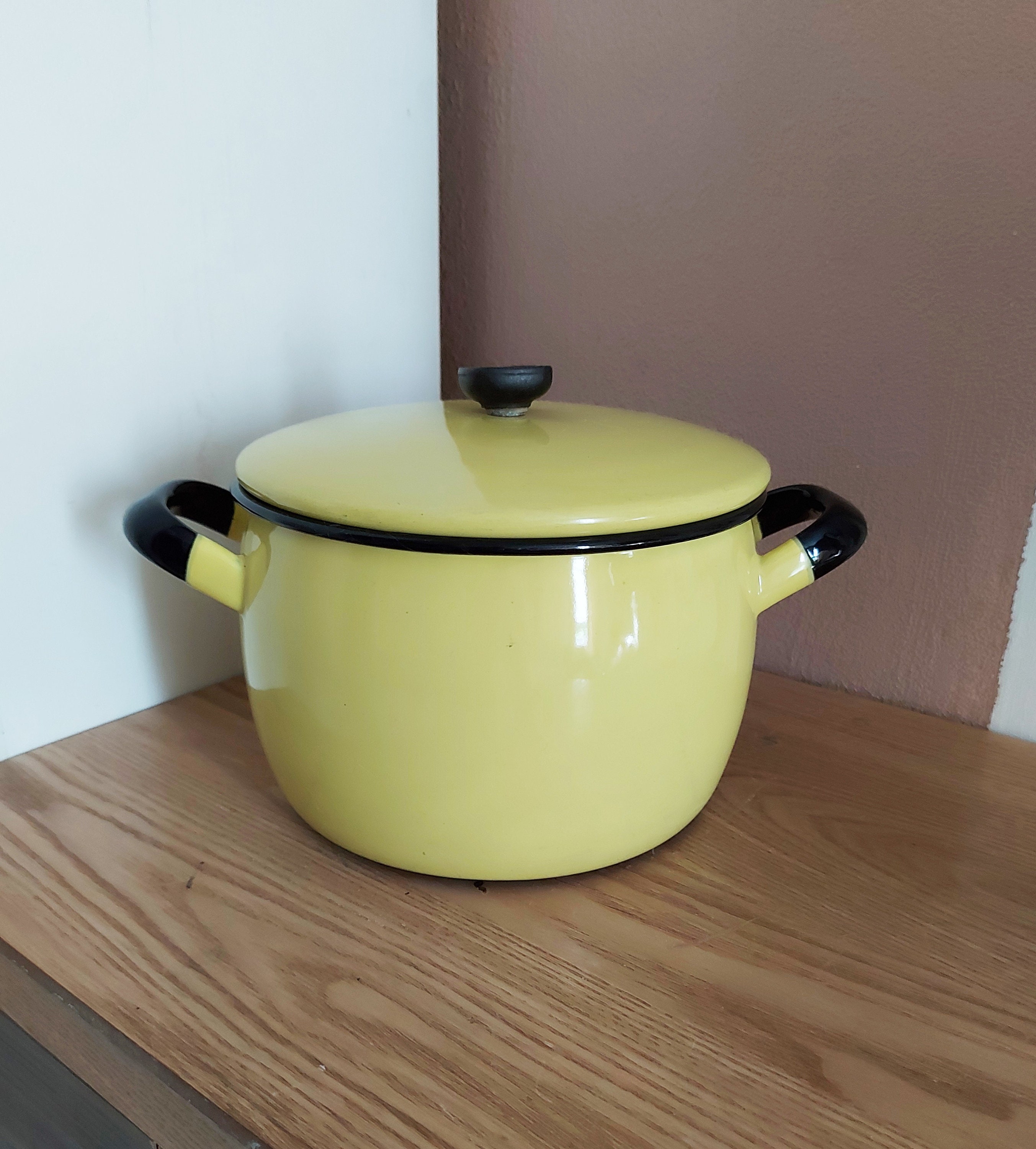 Vintage Yellow Descoware Enamelware Saucepot Enamel Ware Vintage Pots and Pans  Cookware Belgian Kitchenware Yellow Kitchen Decor 