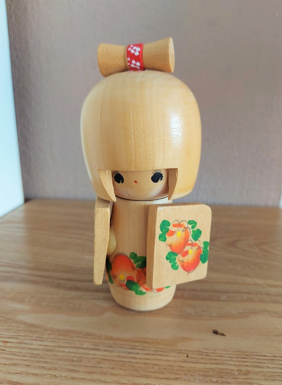 Poupée en bois japonaises - Kokeshi