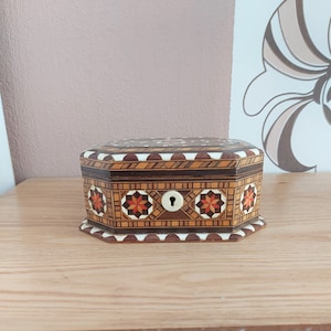 Vintage INLAID Wooden Jewelry Box, Small Wooden Casket, 1970s