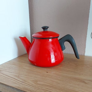 Vintage KOCKUM rood geëmailleerde theepot, Zweden, jaren 1950