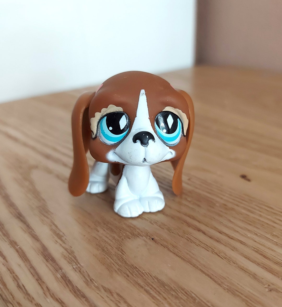 Authentic Littlest Pet Shop #1106 Tan white basset hound dog