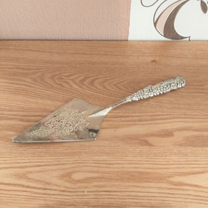 Vintage GODINGER SILVER PLATE Pie/Cake Server, z uchwytem motywacyjnym z liści winogron