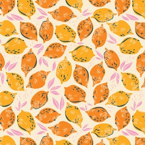 Peut inclure: Un motif sans couture représentant des citrons jaunes et orange avec des points noirs sur un fond crème. Les citrons sont disposés de manière aléatoire avec des feuilles roses.