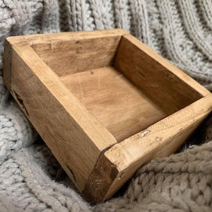 Rustic wooden coaster tidy, handmade wooden coaster holder, handmade gift, coaster set, farmhouse gift, house warming gift, friend gift