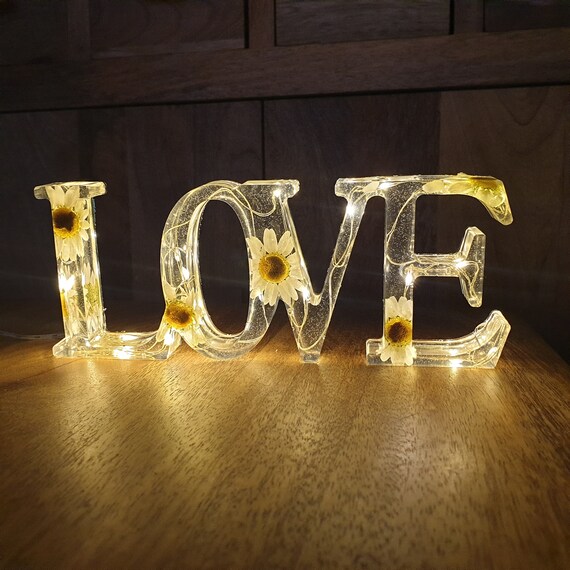 Resin love sign