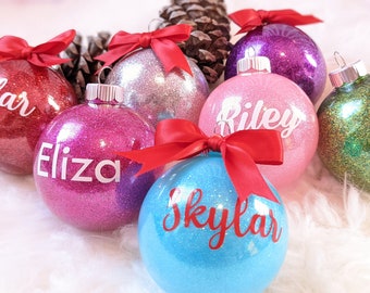 Personalisierte Weihnachtskugel Ornamente, Namensornament Personalisiert Personalisiert, Weihnachtsgeschenke, Glitzerkugel Ornamente, Familiennamen Ornamente