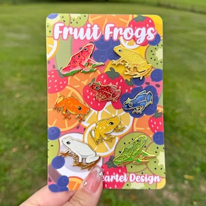 Lot de HUIT épingles en émail scintillante grenouille fruitière ! Pastèque kiwi fraise myrtille orange citron banane noix de coco grenouille !