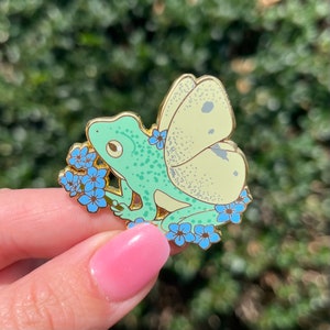 Froggy fae Enamel Pin! Adorable flower fairy moth frog forget me not pin!