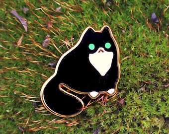 Mini Black and White Kitty Enamel Pin! Adorable tiny cat pin!