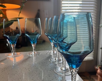 Conjunto de 6 deslumbrantes taças de vinho japonesas Sasaki em azul turquesa, datadas de cerca de 1960.