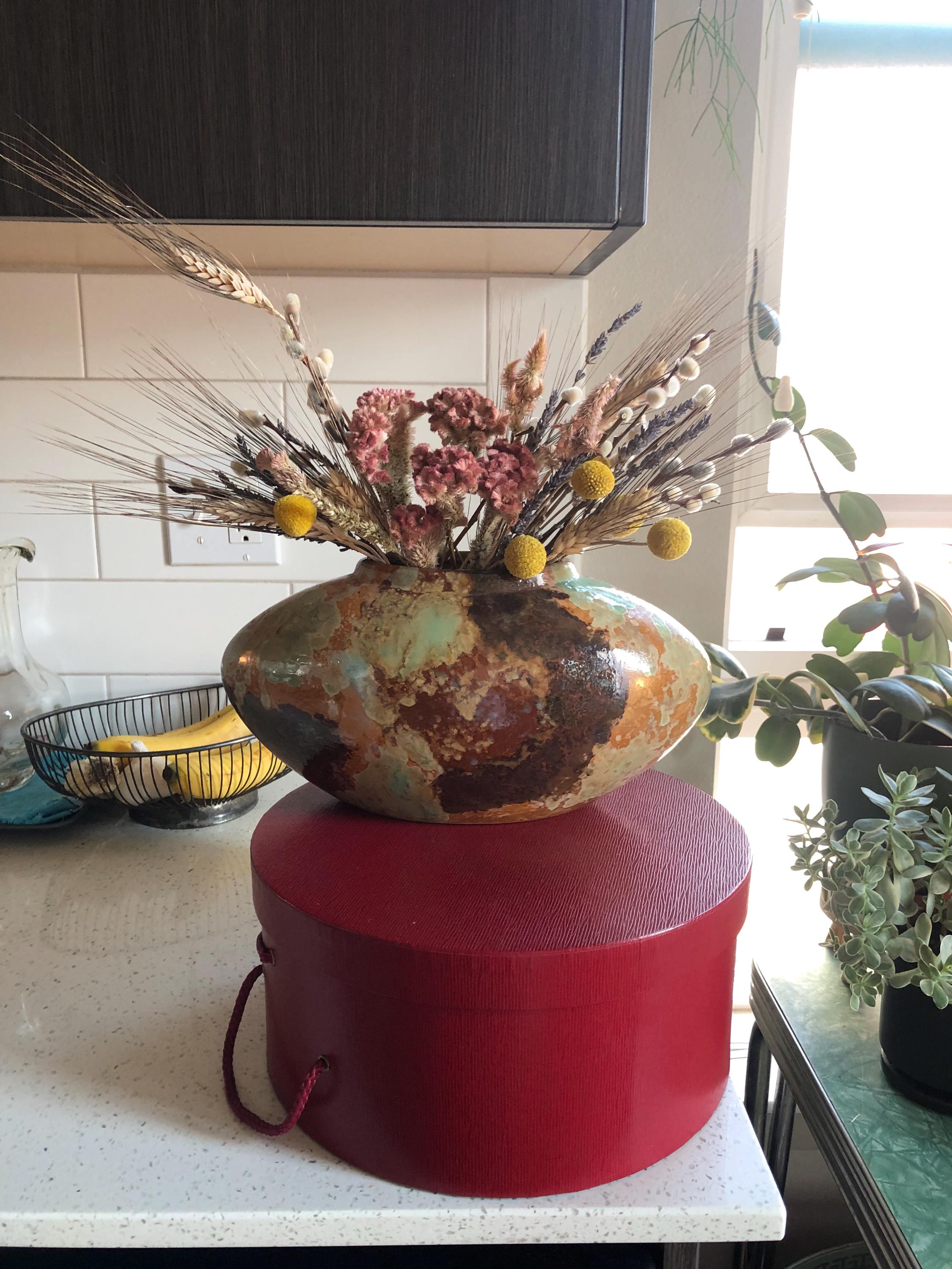 Buy Glazed Tri-color Mid-century-modern Football-shaped Flower