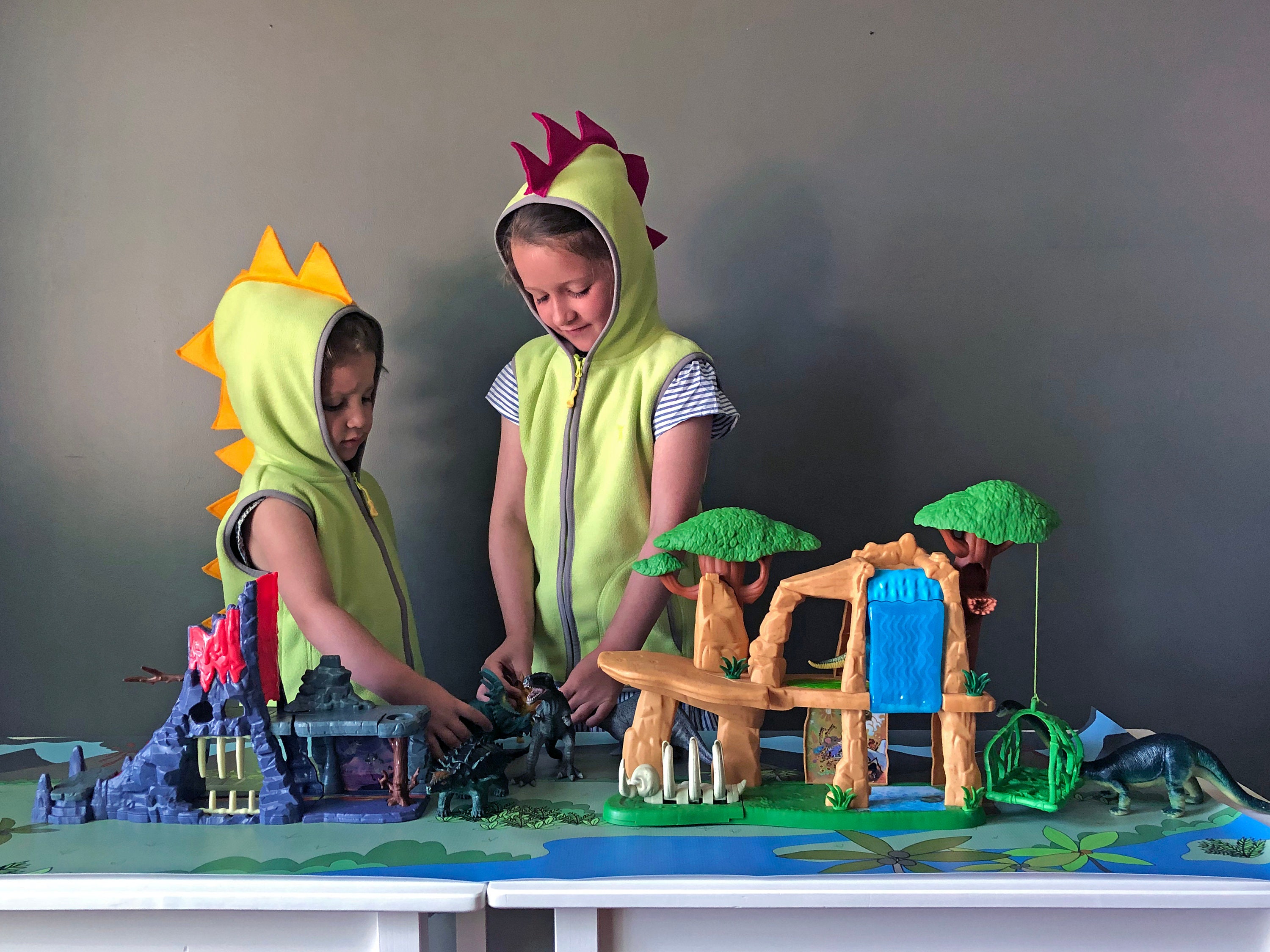Disfraz de dragón de dinosaurio de Halloween para niños, capa con capucha  de dinosaurio, disfraz para niños y niñas, capas de dinosaurio de 3 a 8 años