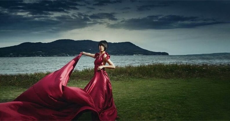 Empress Flying Dress Photo Shoot Dress Photoshoot Dress Wedding Photoshoot Dress Flowy Dress Flowy Wedding Dress Flying Dress