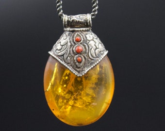 Antique Silver Pendant - Handmade Silver Resin Amber Pendent-Tribal Jewelry- Ethnic Jewelry- Nepal 20th c