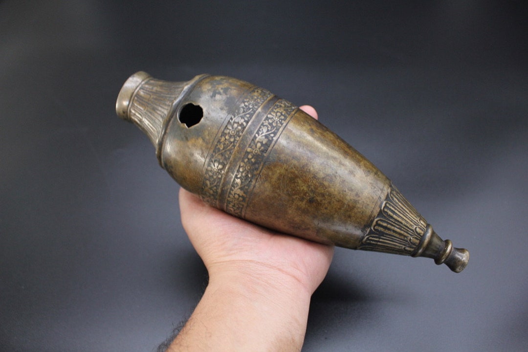 BEAUTIFUL ANTIQUE 18 CENTURY MUGHAL SOLID BRONZE HUQQA HOOKAH Base narguilé RARE