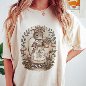 Comfort Colors® Cottagecore Mouse, cute shirt,frog toad shirt style,cottagecore aesthetic, vintage classic, animal shirts, floral shrit