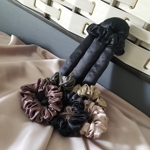 Luxurious Pure Silk Hair Curler for Curly Wavy Hair | Heatless Hair Curler | BLACK | No Damage to Hair | Style Your Hair Anyway You Want