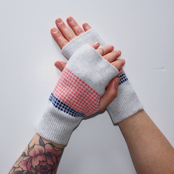 Cara Lambswool fingerless mittens