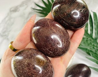 Garnet Palm Stones