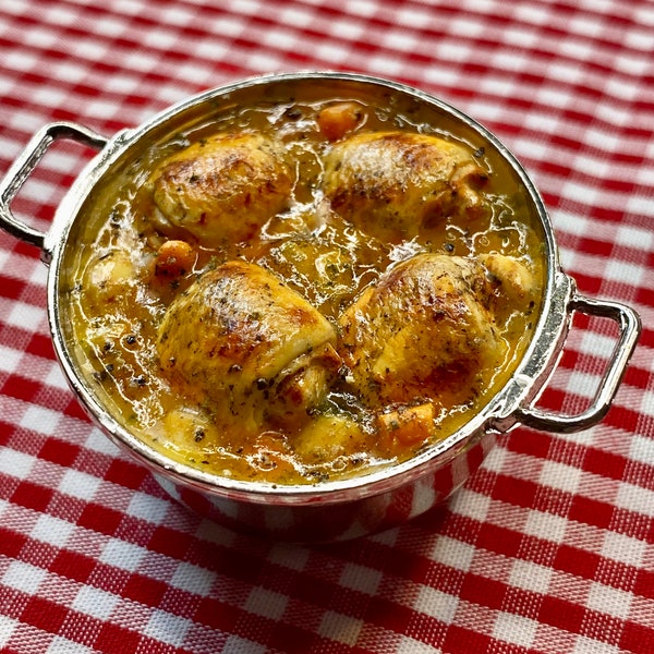Miniature Chicken Stew: Creamy Winter Soup