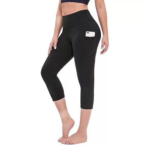 Womens Stretch Capri Pants With Pockets. Summer Yoga Breeches