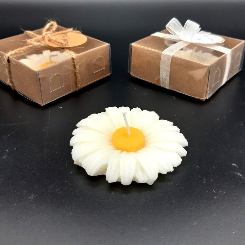 Wedding Favors Candles, Daisy Candle Gifts Bulk, Personalized Wedding Gift, Wedding Candles in Bulk, Wedding Gift Set, Candle Gift Box Set image 9