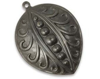 Vintaj Open Pea Pod Pendant in Arte Metal Black