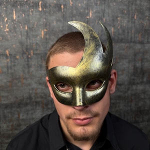 Luxurious Venetian Baroque Mask - for Carnivals and Masquerade Parties