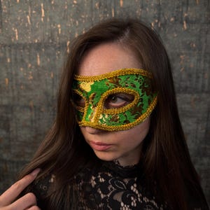 Luxury Green Venetian Mask - Masquerade Mask for Parties and Carnival