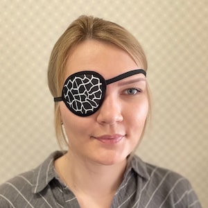 トップス black eye patch women 3 Sizes 3D Adjustable Eye Patch Super Soft, Big Dots on