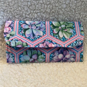 Cartera inspirada en suculentas