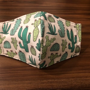Máscara facial ajustada de tres capas reutilizable de planta de cactus con bolsillo para filtro opcional- Tela de algodón lavable- Elástico ajustable