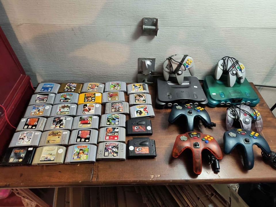 Nintendo selling 64 game lot Mario 64 Nwo Wcw Controller