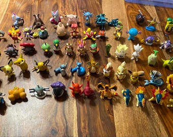 Pokemon Tomy CGTSJ Figure toy collection vintage original authentic generation 1 and 2 RARE  charizard gastly magnemite read desciption etc