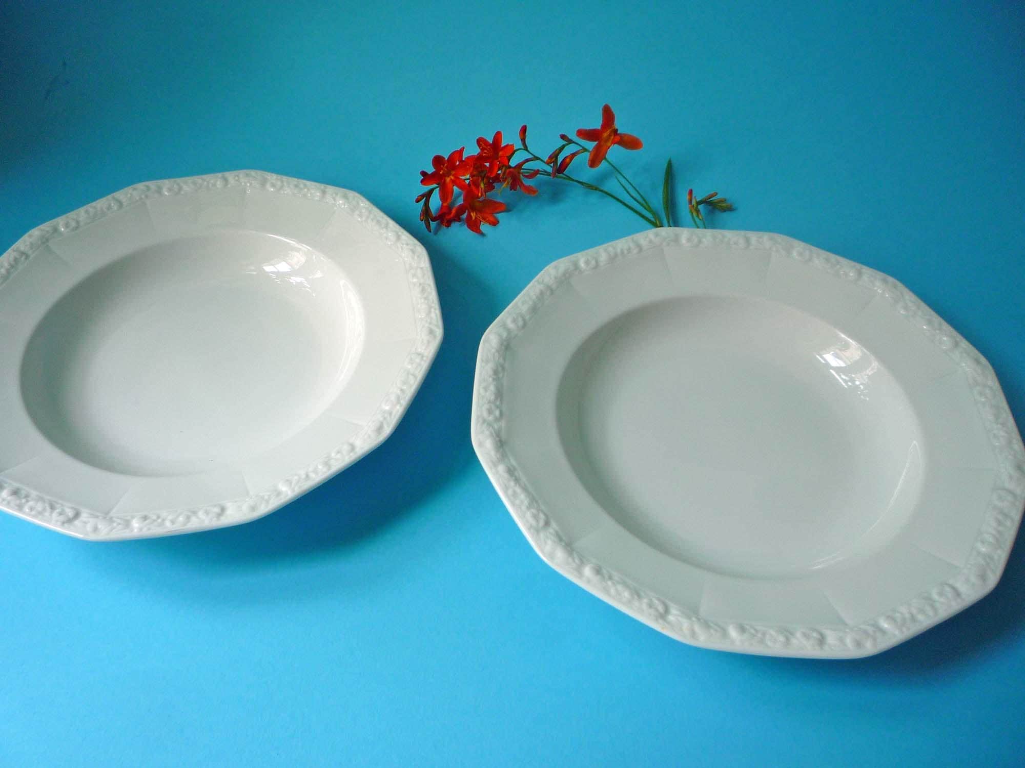 vase klein weiß Parlamain Set mit 12 weißen Knospenvasen für Blumen, kleine Keramikvasen in Großpackung für Tafelaufsätze, Boho-Mini-Vasen für Hochzeitsdekorationen, Wohn- und Schlafzimmerdekoration, Kunst und Duft:Lavender Silk Spa main image 0
