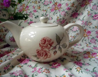 Teapot with rose pattern from the 1980s - Teapot, coffee pot - Jet Ter Steege, Holland - Vintage
