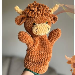 Crochet Highland Cow Hand Puppet Pattern PDF | Crochet patterns highland cows | Stuffed highland cow | Farm animals crochet patterns