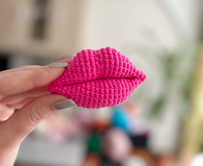 Crochet Lips Pattern PDF Crochet Kiss Valentine's Day Gift Etsy
