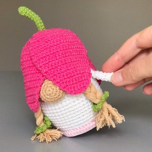 Crochet Tulip Gnome Pattern PDF Mother's day crochet pattern Gift from daughter Gnome Amigurumi pattern Flower Crochet Gnome Spring dwarf image 6