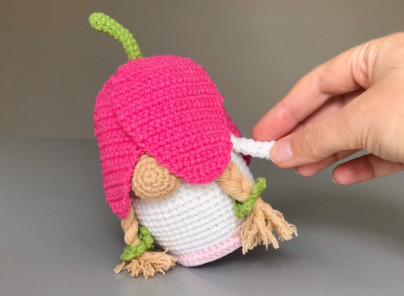 Crochet Tulip Gnome Pattern PDF Mother's day crochet pattern Gift from daughter Gnome Amigurumi pattern Flower Crochet Gnome Spring dwarf image 6