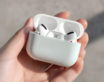 Azure White Pastel Cool Airpods 1 2 3 4 Pro Case With Keychain | Cute Unique Apple Airpods 1st 2nd 3rd 4th Gen Generation