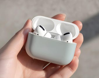 Estuche único en gris azul pastel para AirPods 1, 2, 3 y 4 Pro con llavero / Diseño kawaii adorable para Apple AirPods de 1.ª, 2.ª, 3.ª y 4.ª generación