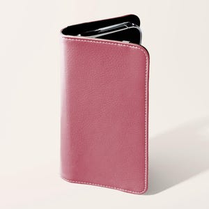 Funda tipo cartera para teléfono en color puce intenso / Funda minimalista de piel sintética con tarjetero para Samsung Galaxy S25, S24, S23 Plus, Ultra, iPhone 16, 15, 14 y 13 Pro