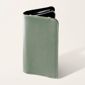 Funda para teléfono con tapa tipo billetera verde salvia / tarjetero Funda de cuero vegano para teléfono Samsung Galaxy S25 S24 S23 Plus Ultra iPhone 16 15 14 13 Pro