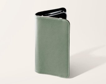 Minimalistyczny, elegancki portfel w kolorze szałwiowej zieleni, etui na karty ze skóry wegańskiej do Samsunga Galaxy S26, S25, S24 Plus Ultra, iPhone'a 18, 17, 16, 15, 14 Pro
