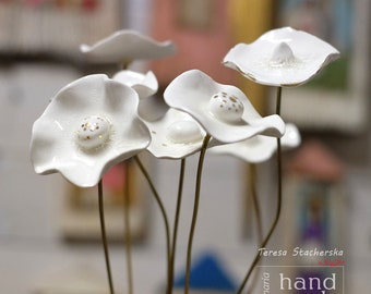 Porcelain white ang gold hand made flowers. Table  decoration. Bouquet of 7 ceramic flowers.