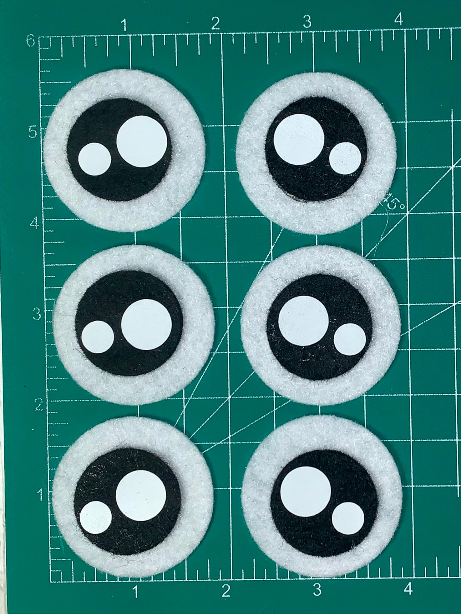 1 pair Felt eyes for AmigurumiLarge cartoon style eyes. Ready Etsy