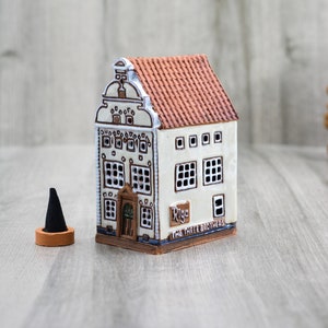 Little collectible miniature of the original house in Riga, Small ceramic house incense holder gifts for others, Pottery house home decor