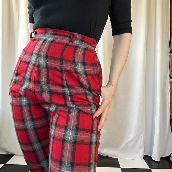 Vintage '50s Red Wool Tartan Plaid High Waisted Petal Pushers Ankle Pants - XS