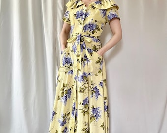 Vintage 1930s Grape Novelty Print Seersucker Cotton Ruffle Collar Midi Dress with Pockets - S / M